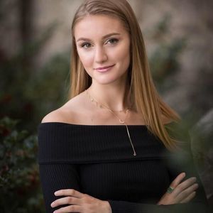 Meet your Posher, Julia